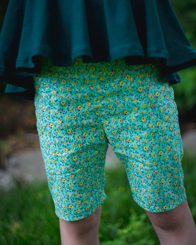 Slim Leg Pants Capris or Shorts Womens Misses Sewing Pattern Simplicity  3850 Uncut Size 12 14 16 18 20 